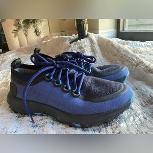 All birds hiking shoe